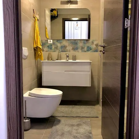 Emerald Onix Mamaia Апартаменты *